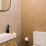 Dujal - 2 Bedrooms And Terrace In Lapa * リスボン