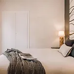 アパート Dujal - 2 Bedrooms And Terrace In Lapa リスボン