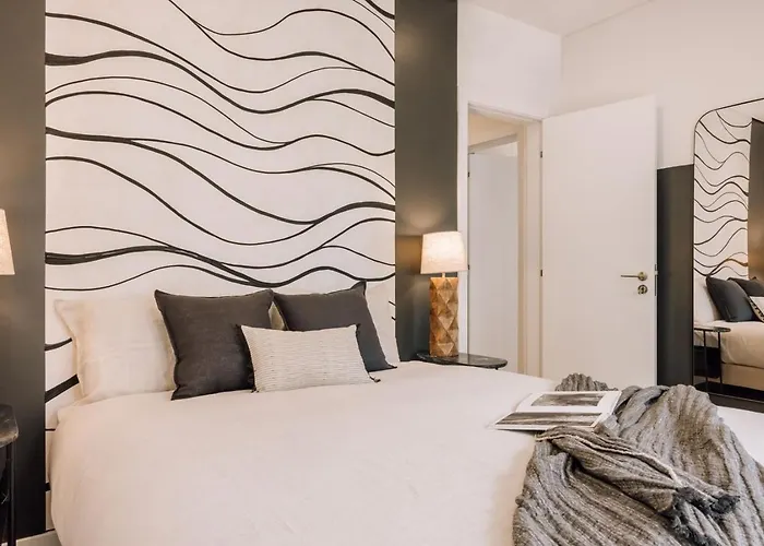 Dujal - 2 Bedrooms And Terrace In Lapa * Lisboa