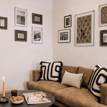 Dujal - 2 Bedrooms And Terrace In Lapa Apartment Lisbon